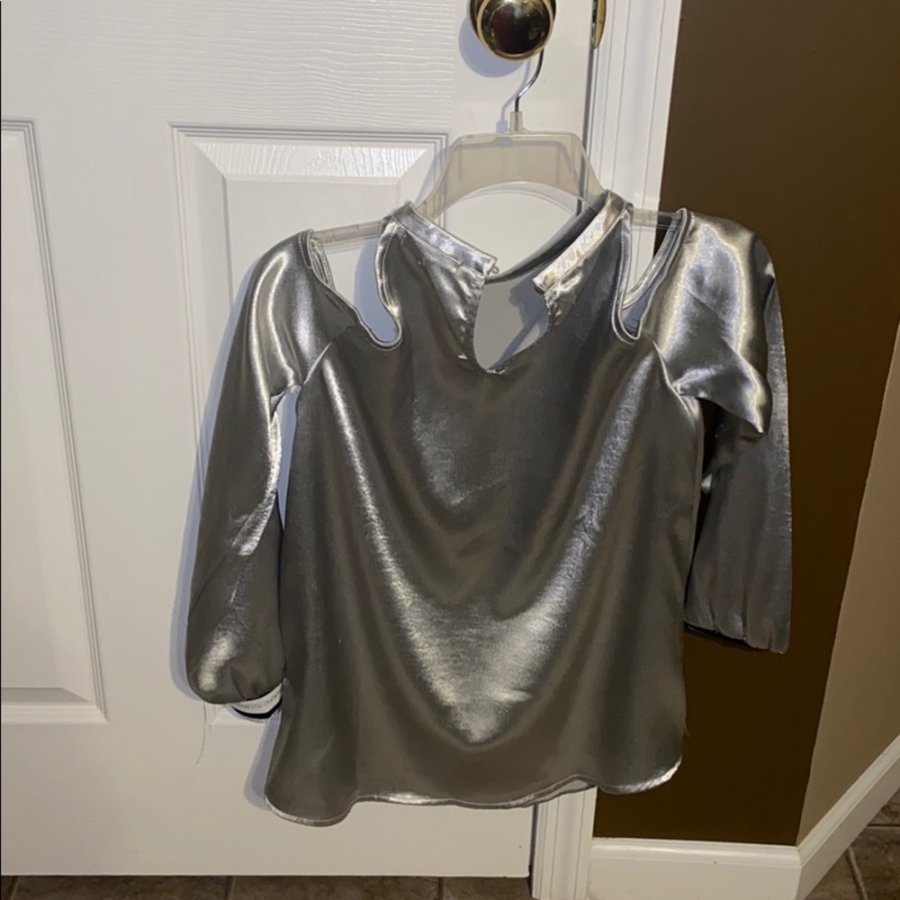 T.D.C. S TOP WORN ONCE